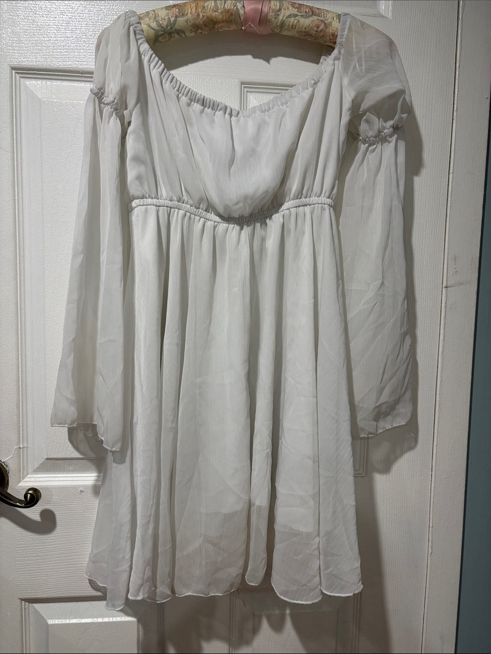 White renaissance dress - Picture 5 of 5